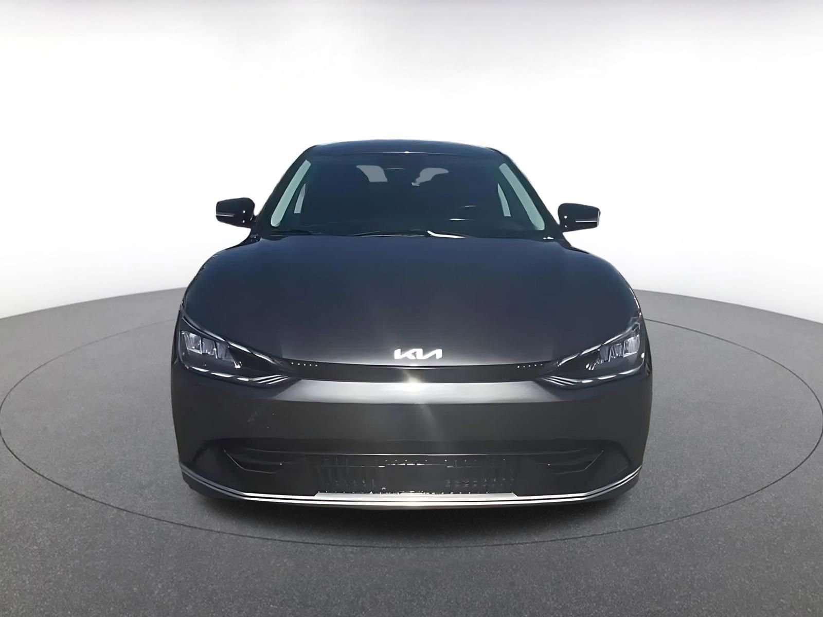 Thumbnail: 2023 Kia EV6 - 8