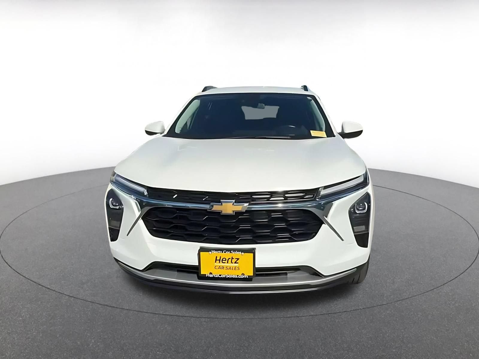 Thumbnail: 2025 Chevrolet Trax - 4