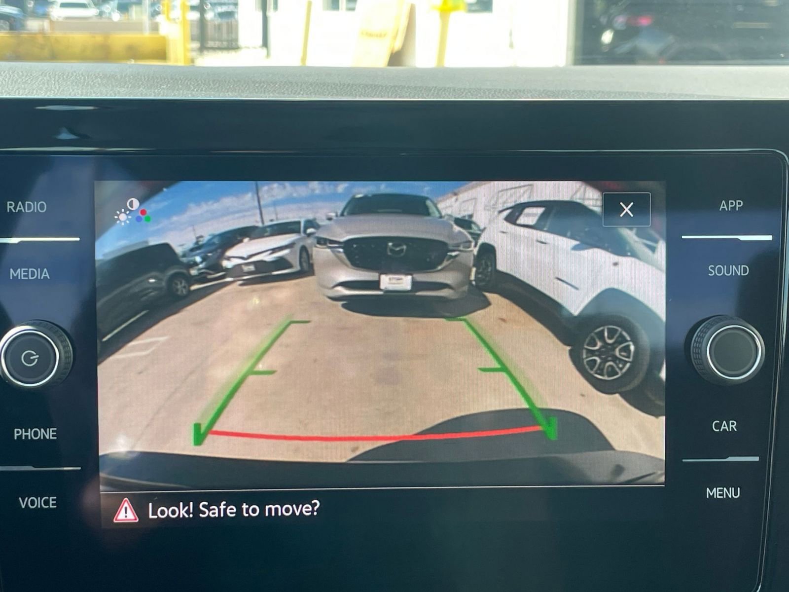 Thumbnail: 2025 Volkswagen Jetta - 17