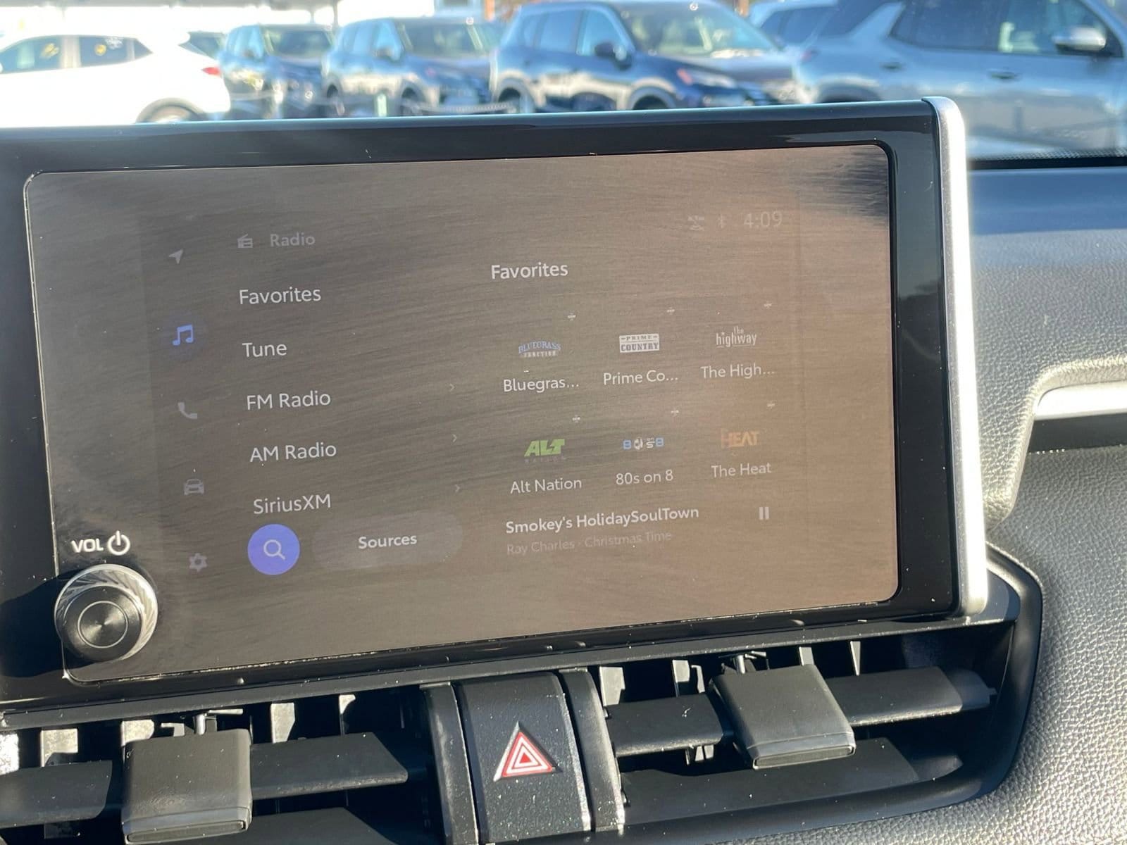 Thumbnail: 2025 Toyota RAV4 - 21