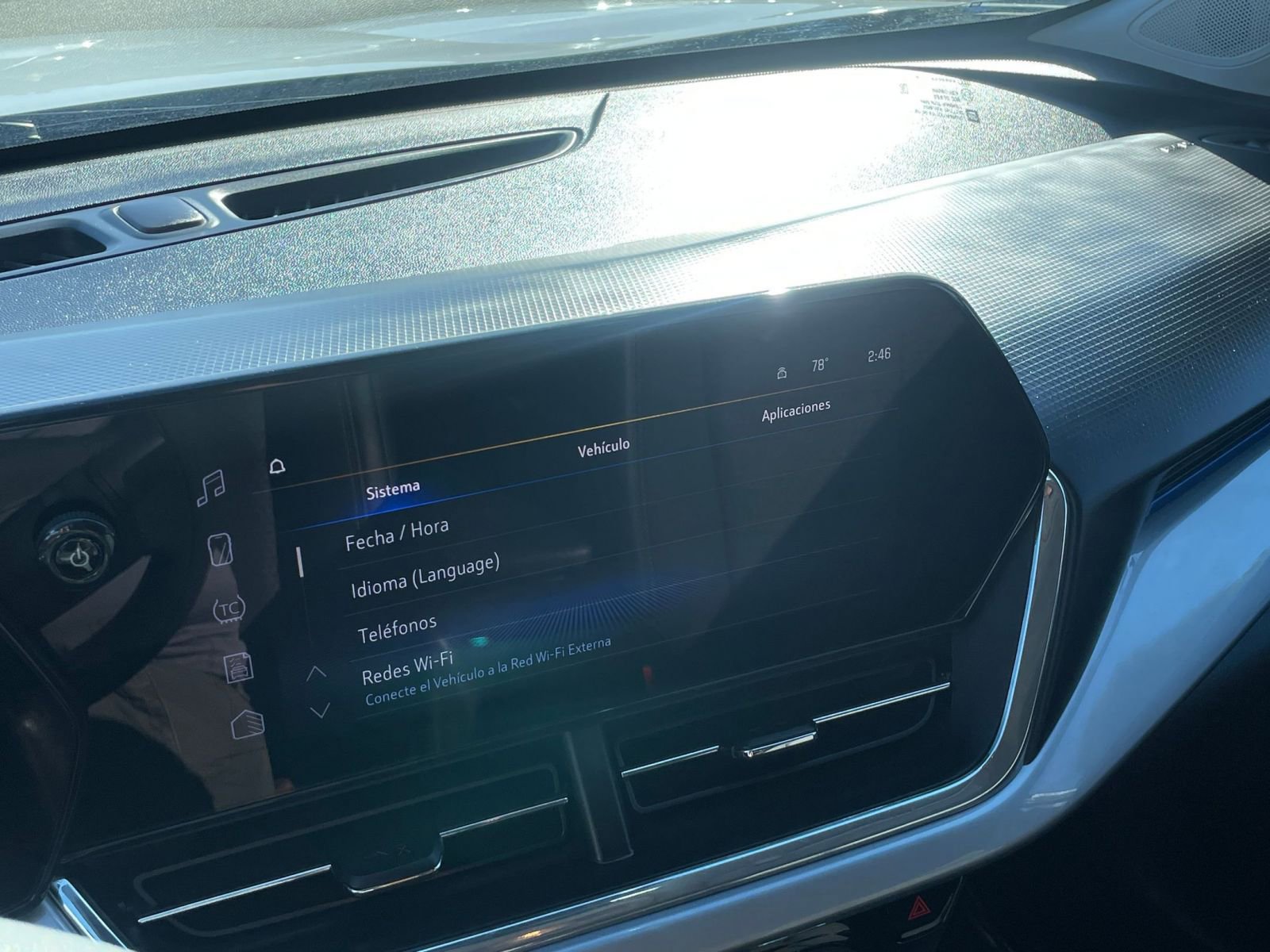 Thumbnail: 2025 Chevrolet Trax - 21