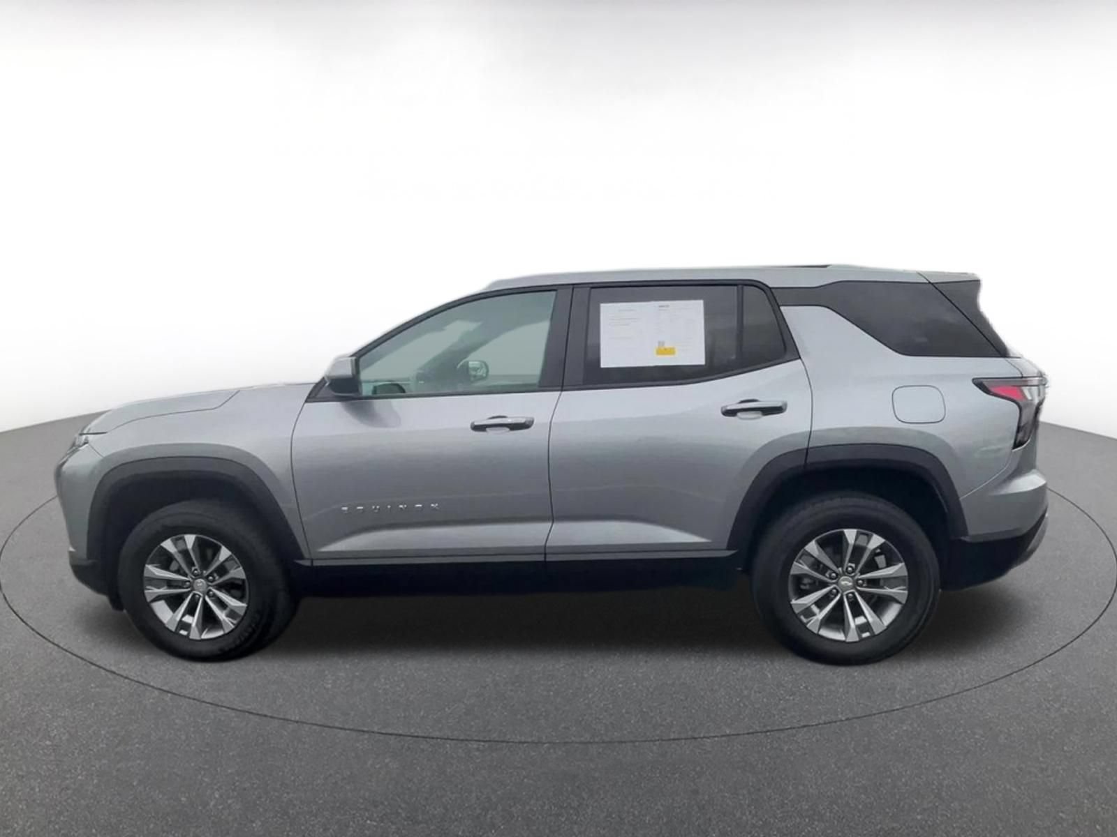 Thumbnail: 2025 Chevrolet Equinox - 9