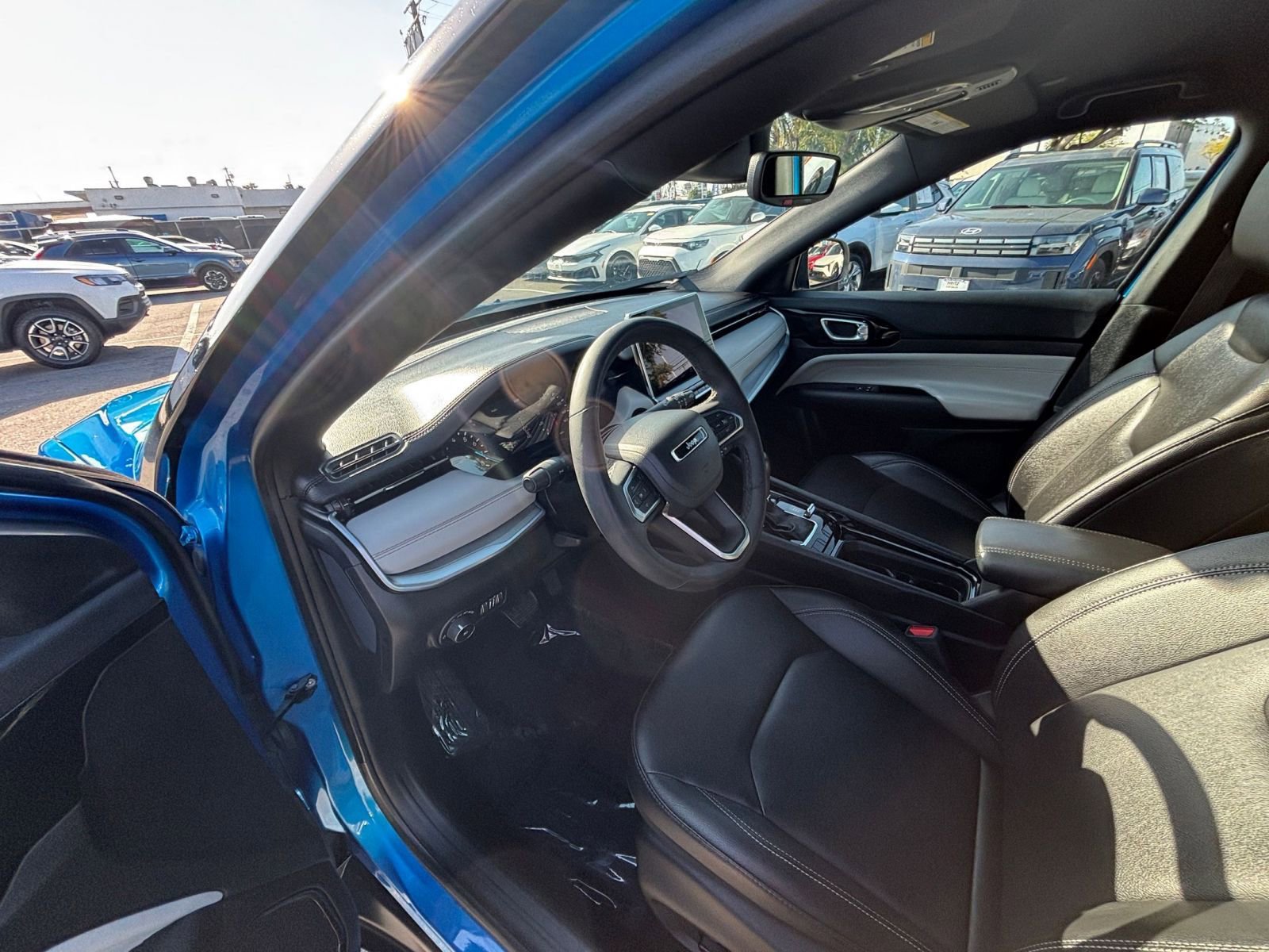 Thumbnail: 2025 Jeep Compass - 35