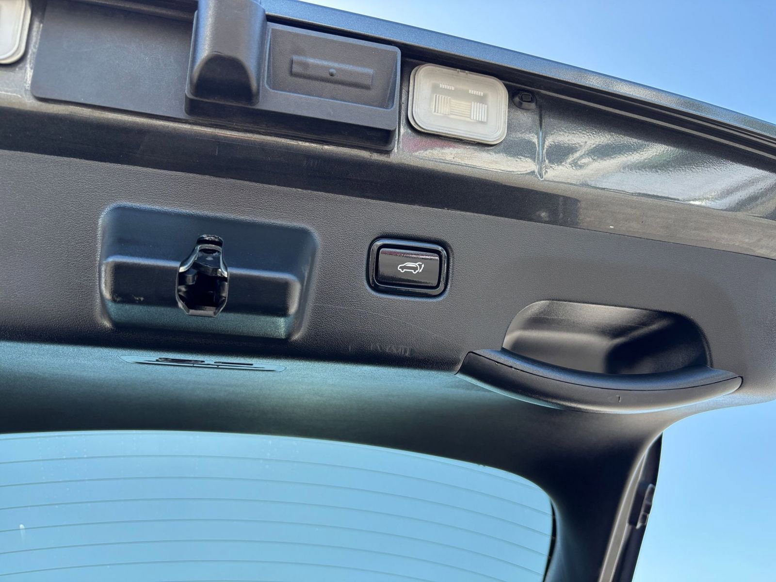 Thumbnail: 2023 Kia EV6 - 29