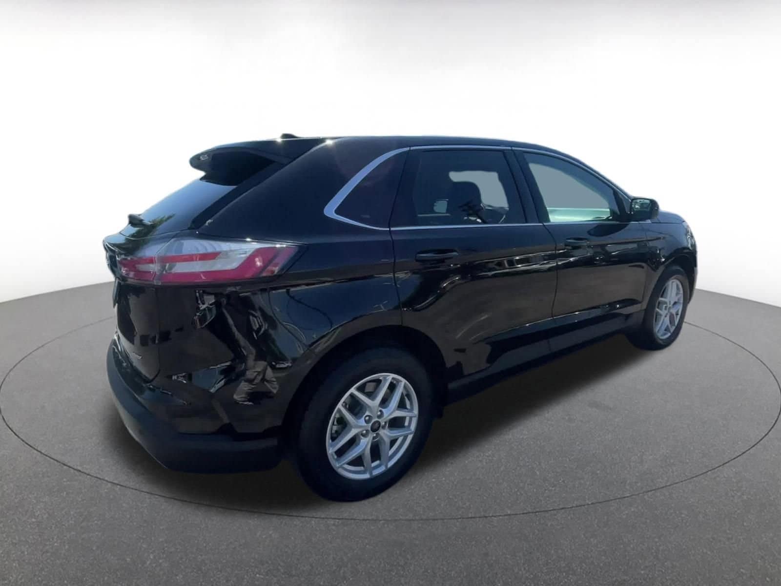 Thumbnail: 2024 Ford Edge - 15