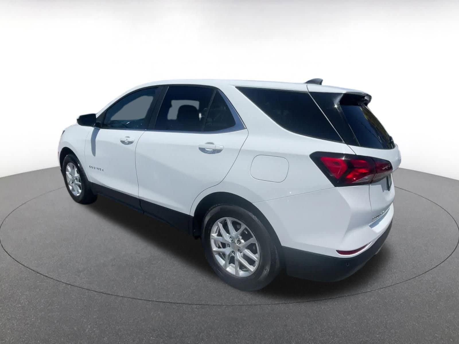 Thumbnail: 2024 Chevrolet Equinox - 10