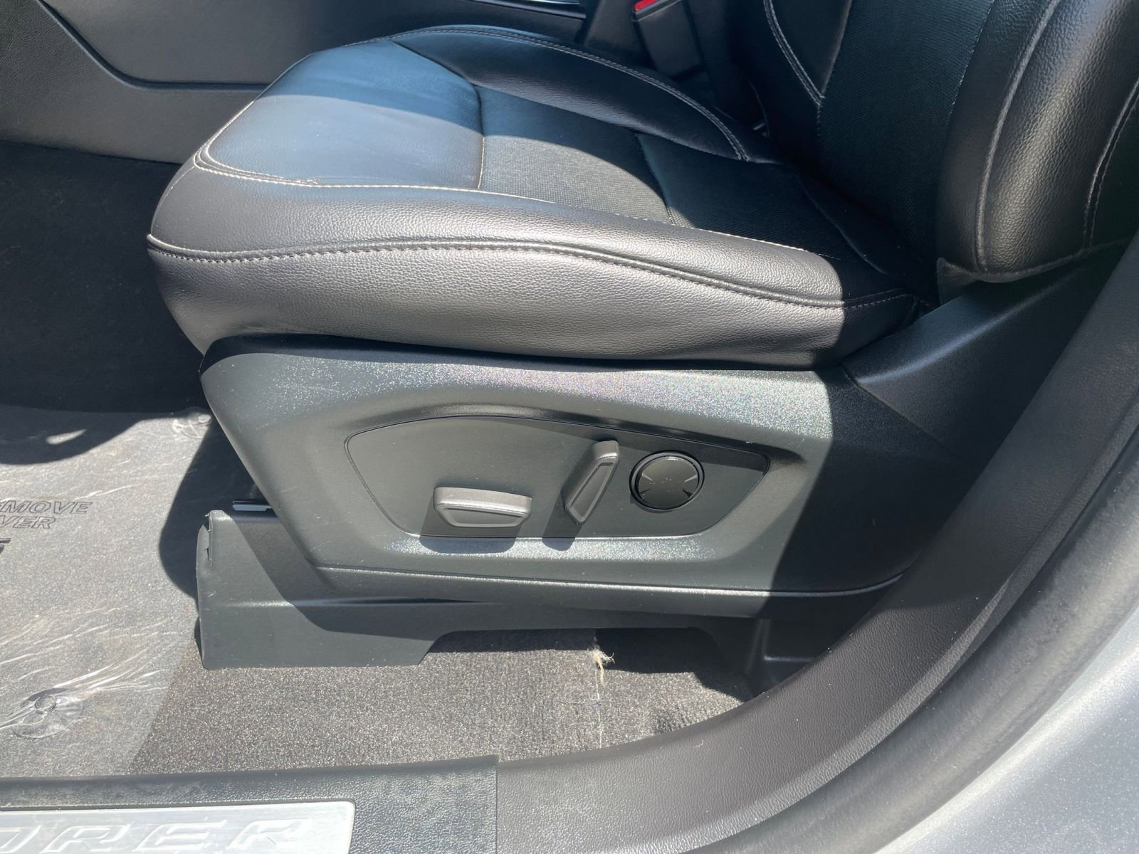 2023 Ford Explorer Limited 23