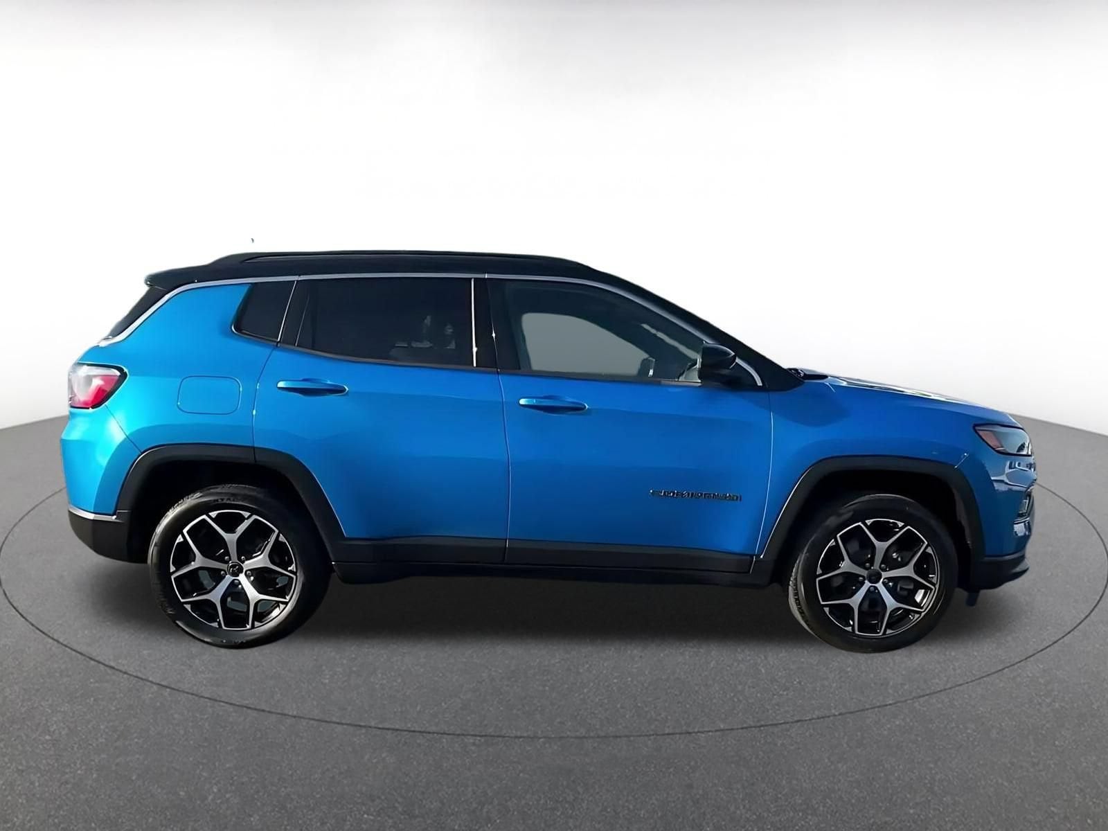 Thumbnail: 2025 Jeep Compass - 15
