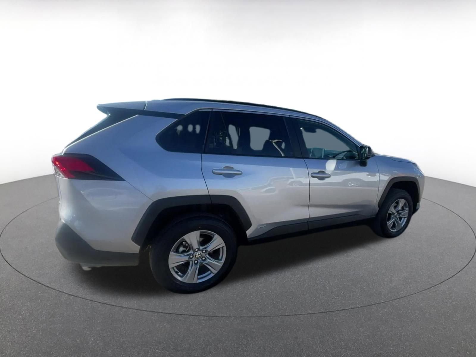 Thumbnail: 2025 Toyota RAV4 - 15