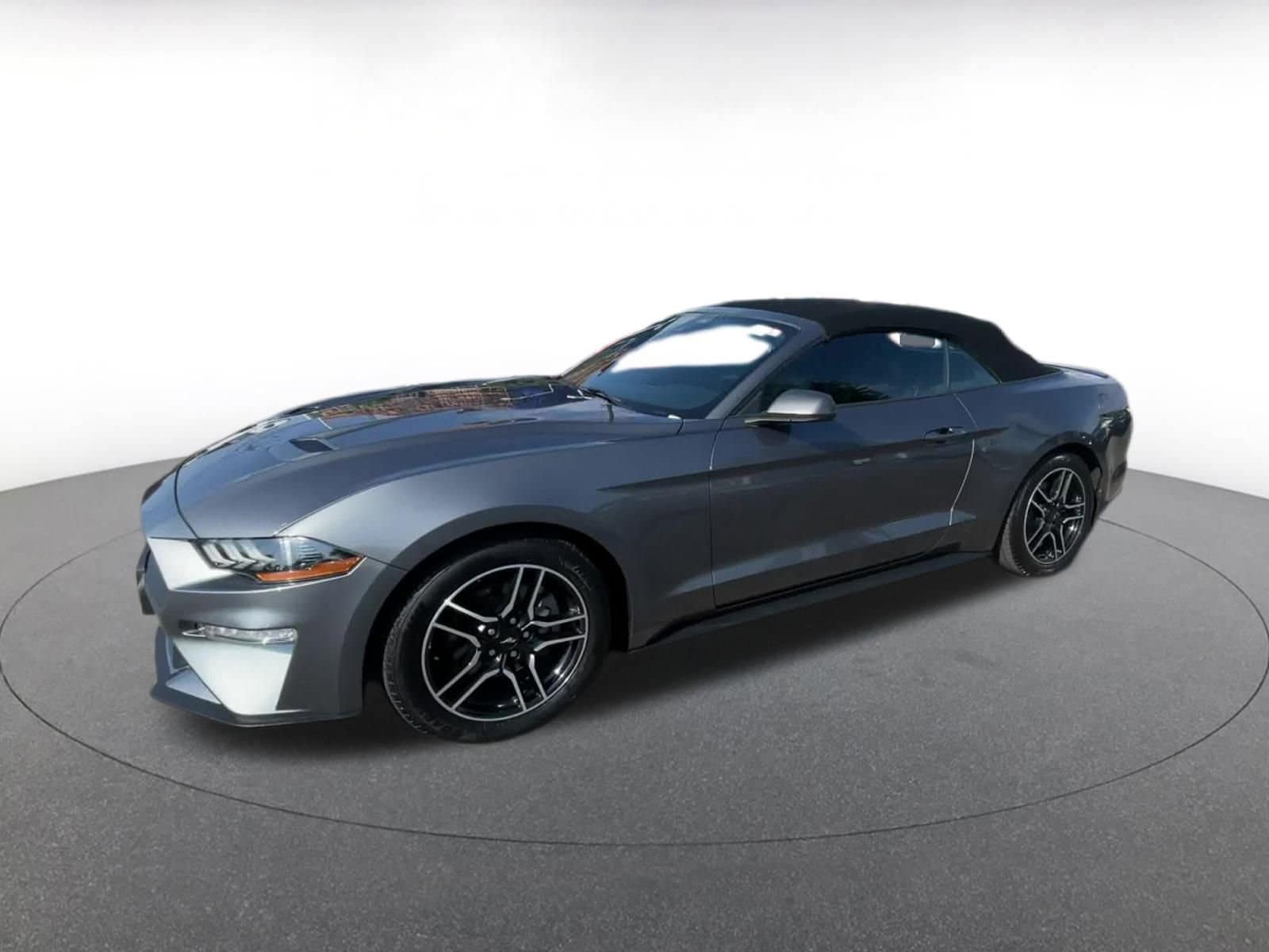 Thumbnail: 2022 Ford Mustang - 7