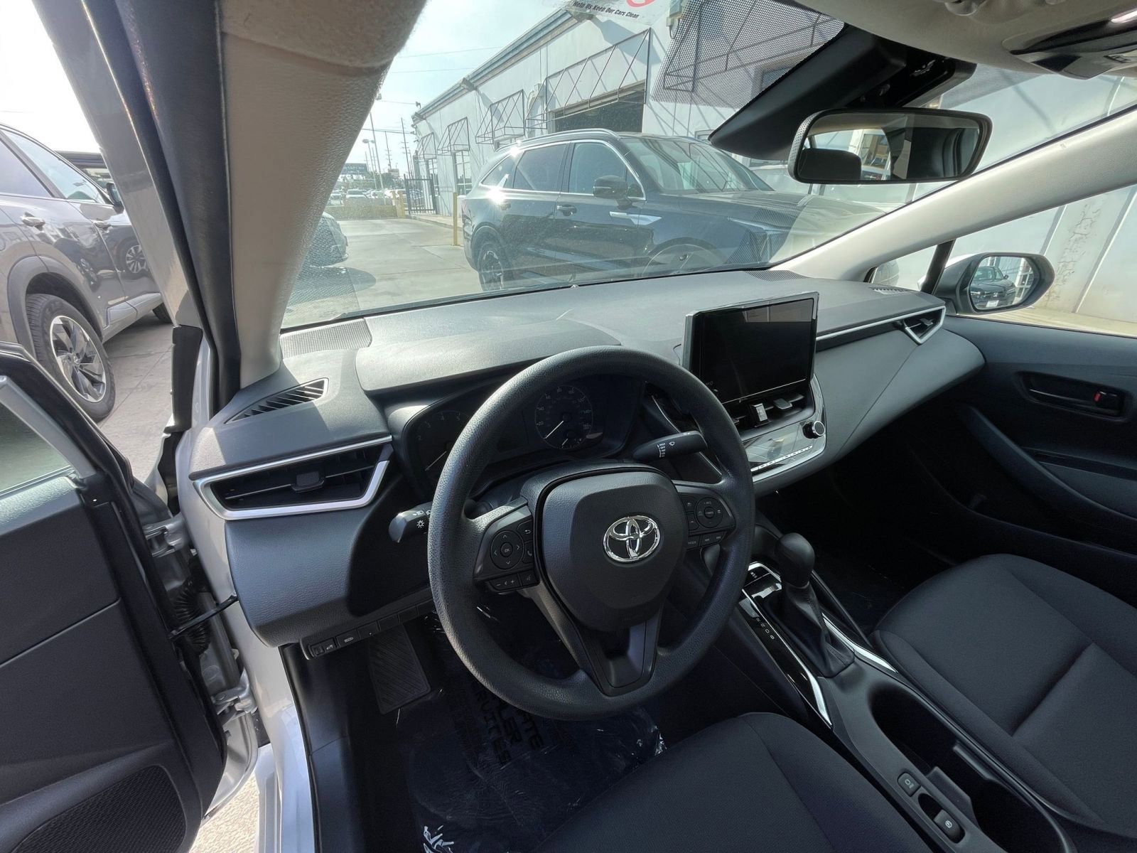 2023 Toyota Corolla LE 34