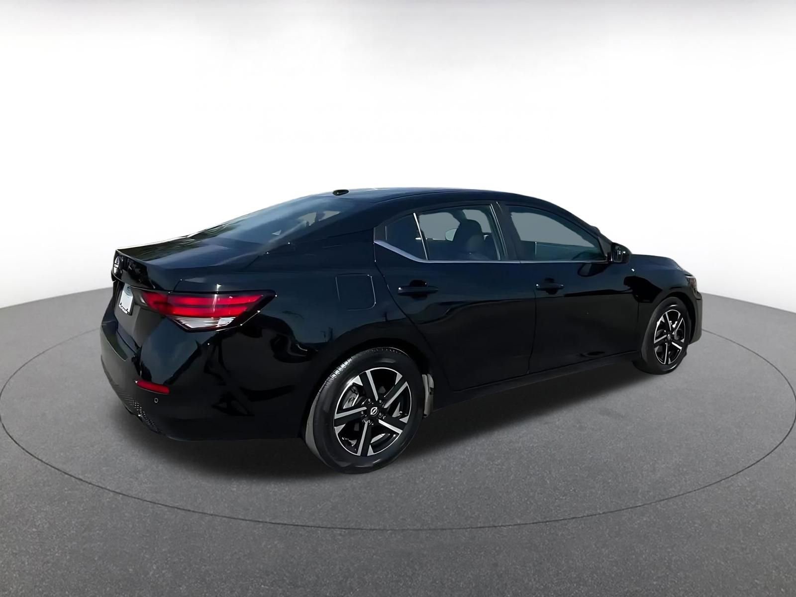 Thumbnail: 2025 Nissan Sentra - 14