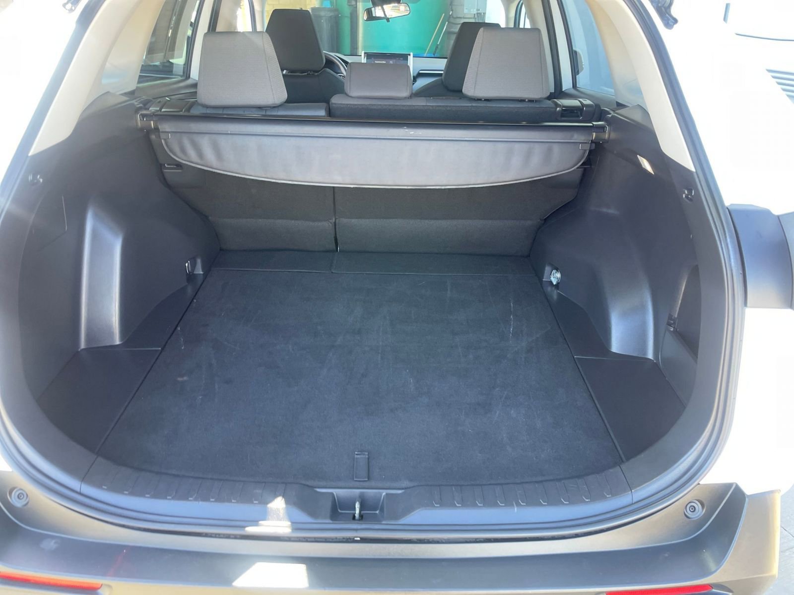 Thumbnail: 2025 Toyota RAV4 - 34