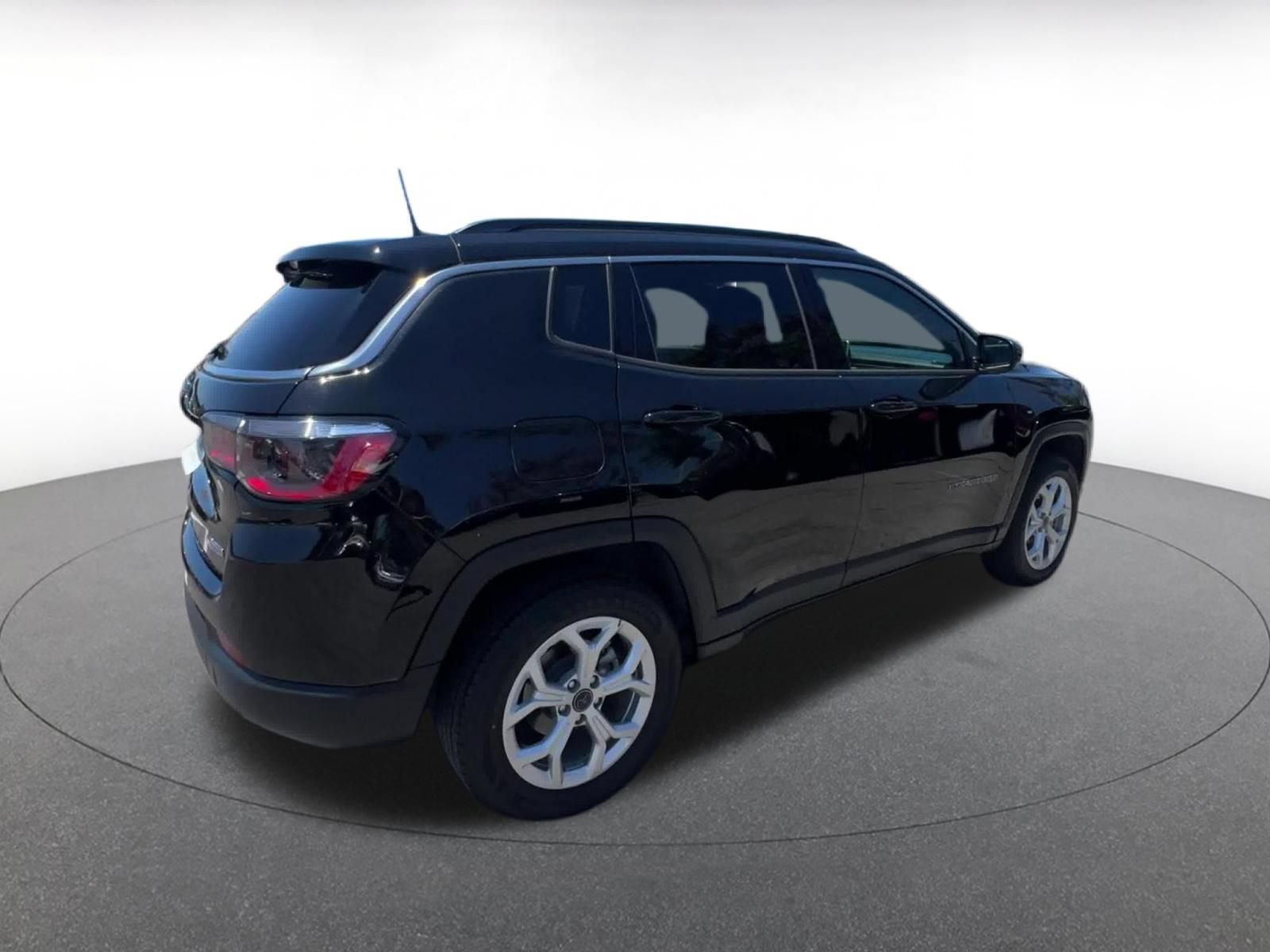 Thumbnail: 2025 Jeep Compass - 15