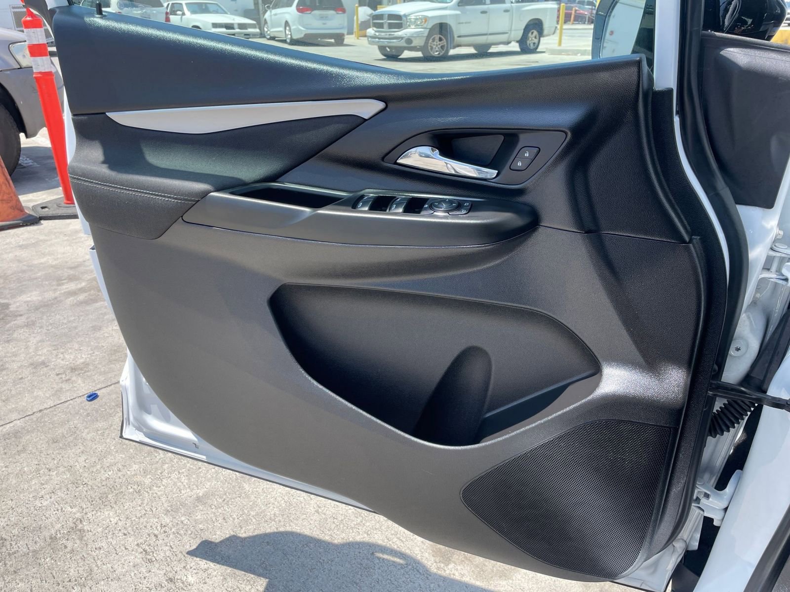 Thumbnail: 2023 Chevrolet Bolt EV - 24