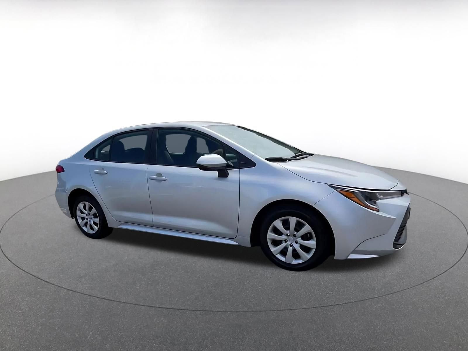 Thumbnail: 2025 Toyota Corolla - 2