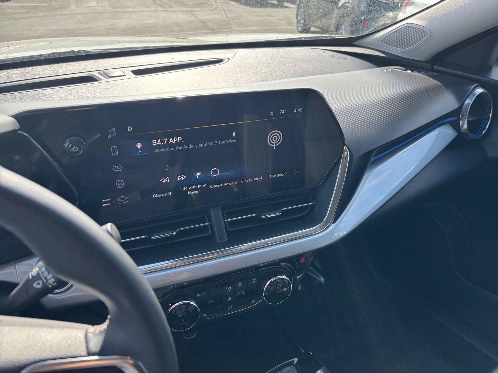 Thumbnail: 2025 Chevrolet Trax - 17
