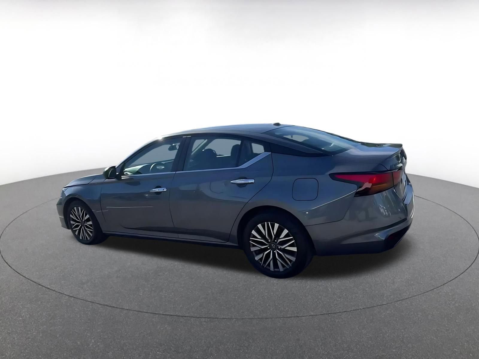 Thumbnail: 2025 Nissan Altima - 10