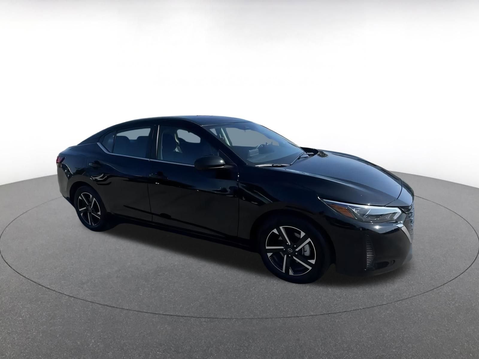 Thumbnail: 2025 Nissan Sentra - 2