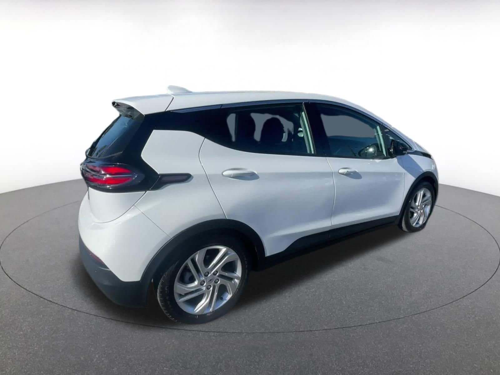Thumbnail: 2023 Chevrolet Bolt EV - 15