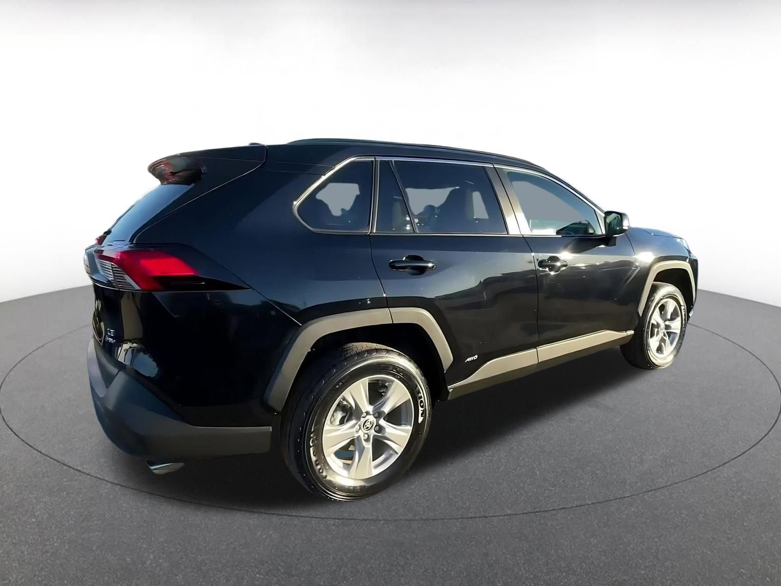 Thumbnail: 2025 Toyota RAV4 - 15