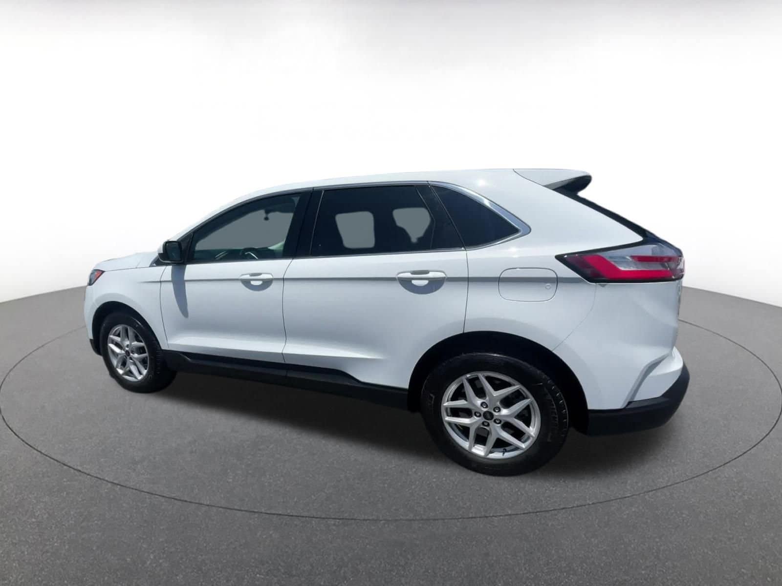 Thumbnail: 2024 Ford Edge - 10