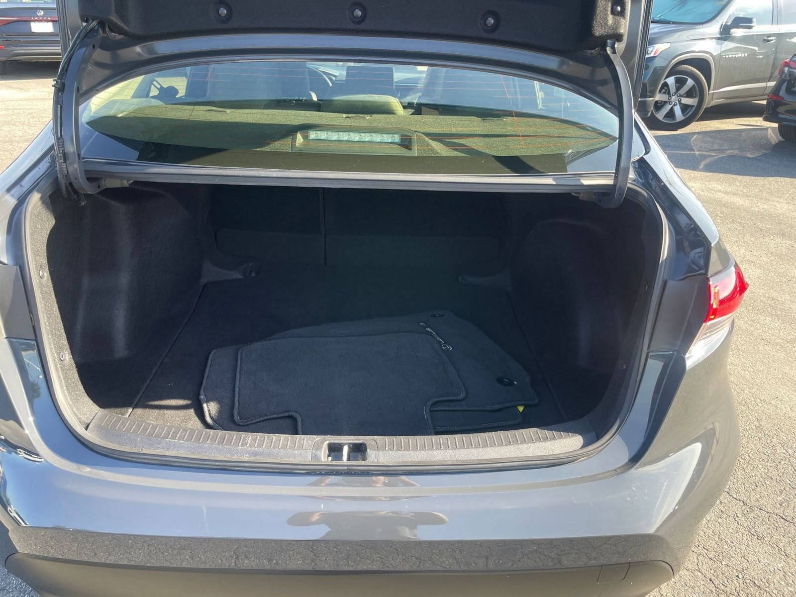 Thumbnail: 2025 Toyota Corolla - 31