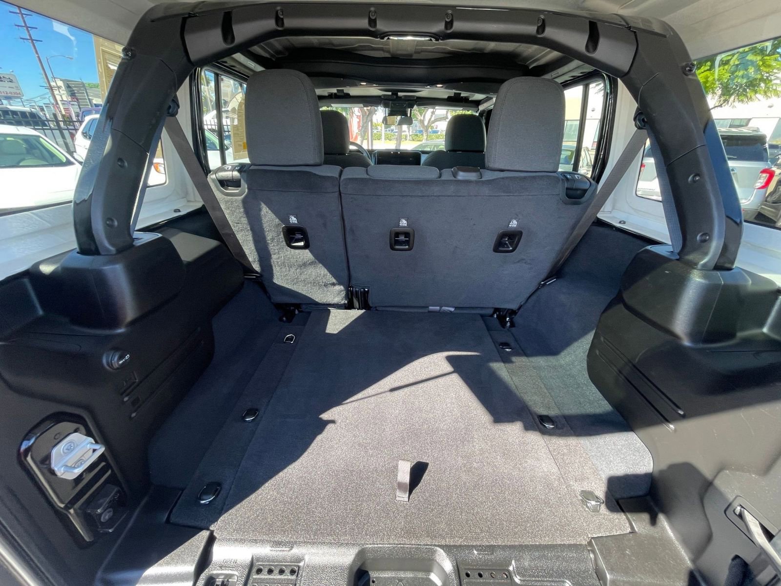 Thumbnail: 2025 Jeep Wrangler - 31