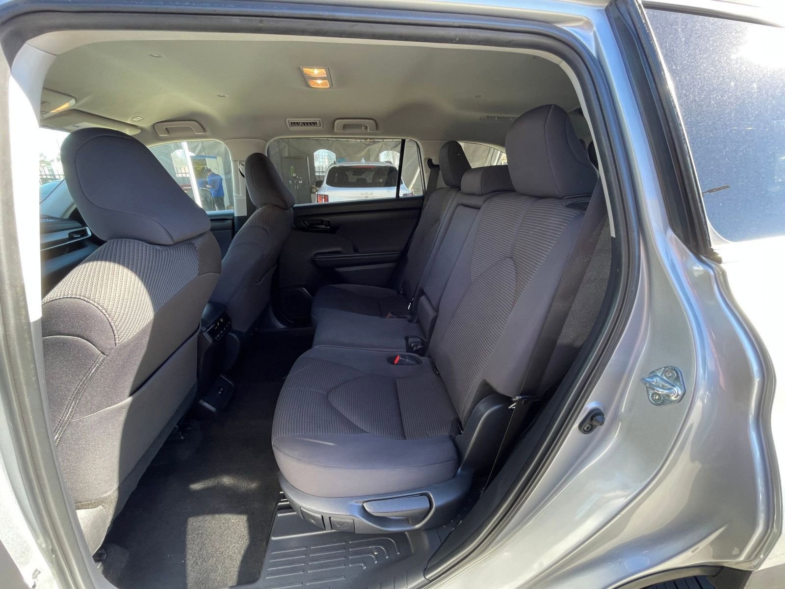 Thumbnail: 2025 Toyota Highlander - 25