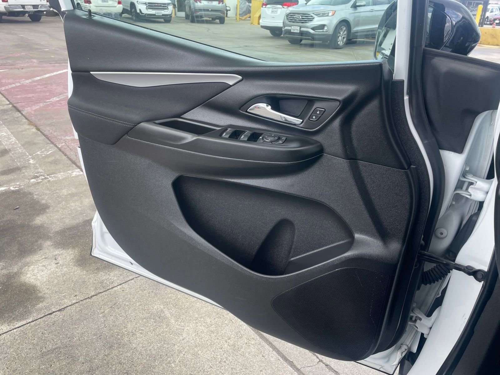 Thumbnail: 2023 Chevrolet Bolt EV - 24