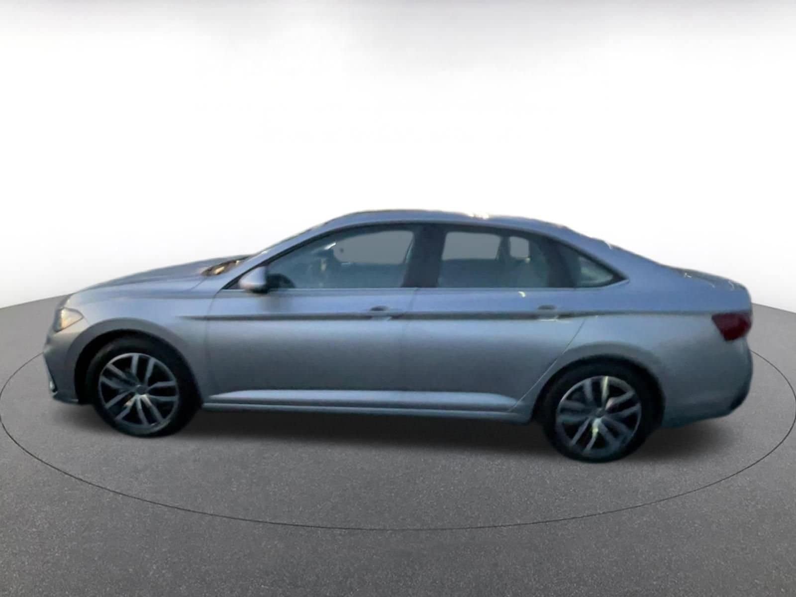 Thumbnail: 2025 Volkswagen Jetta - 10