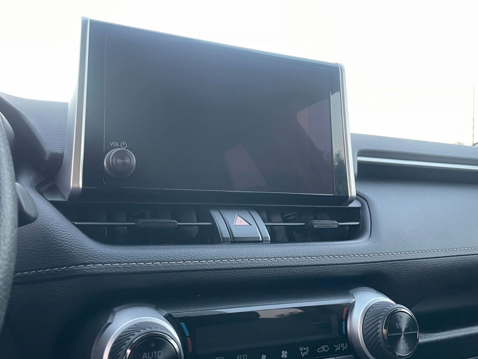 Thumbnail: 2025 Toyota RAV4 - 18