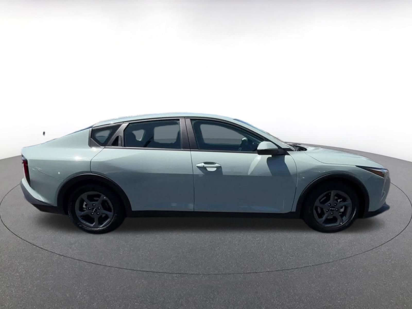 Thumbnail: 2025 Kia K4 - 16