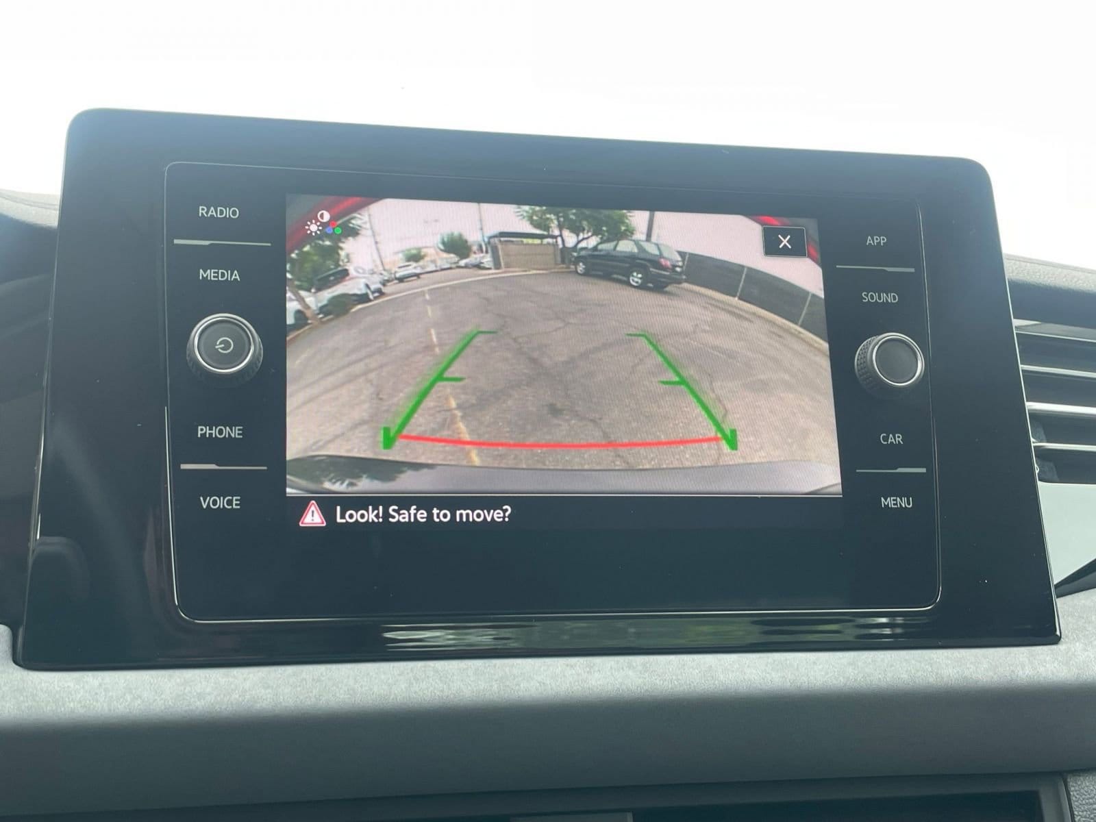 Thumbnail: 2025 Volkswagen Jetta - 17