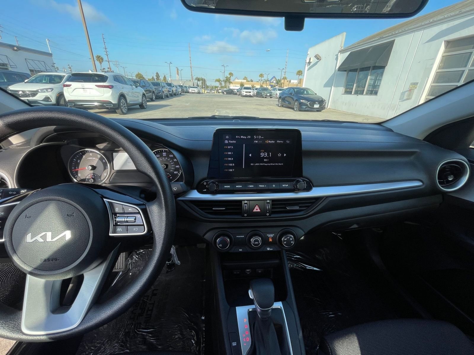 2024 Kia Forte LXS 32