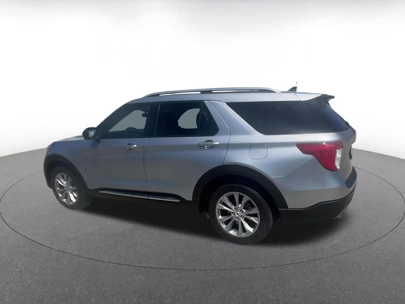 2023 Ford Explorer Limited 10