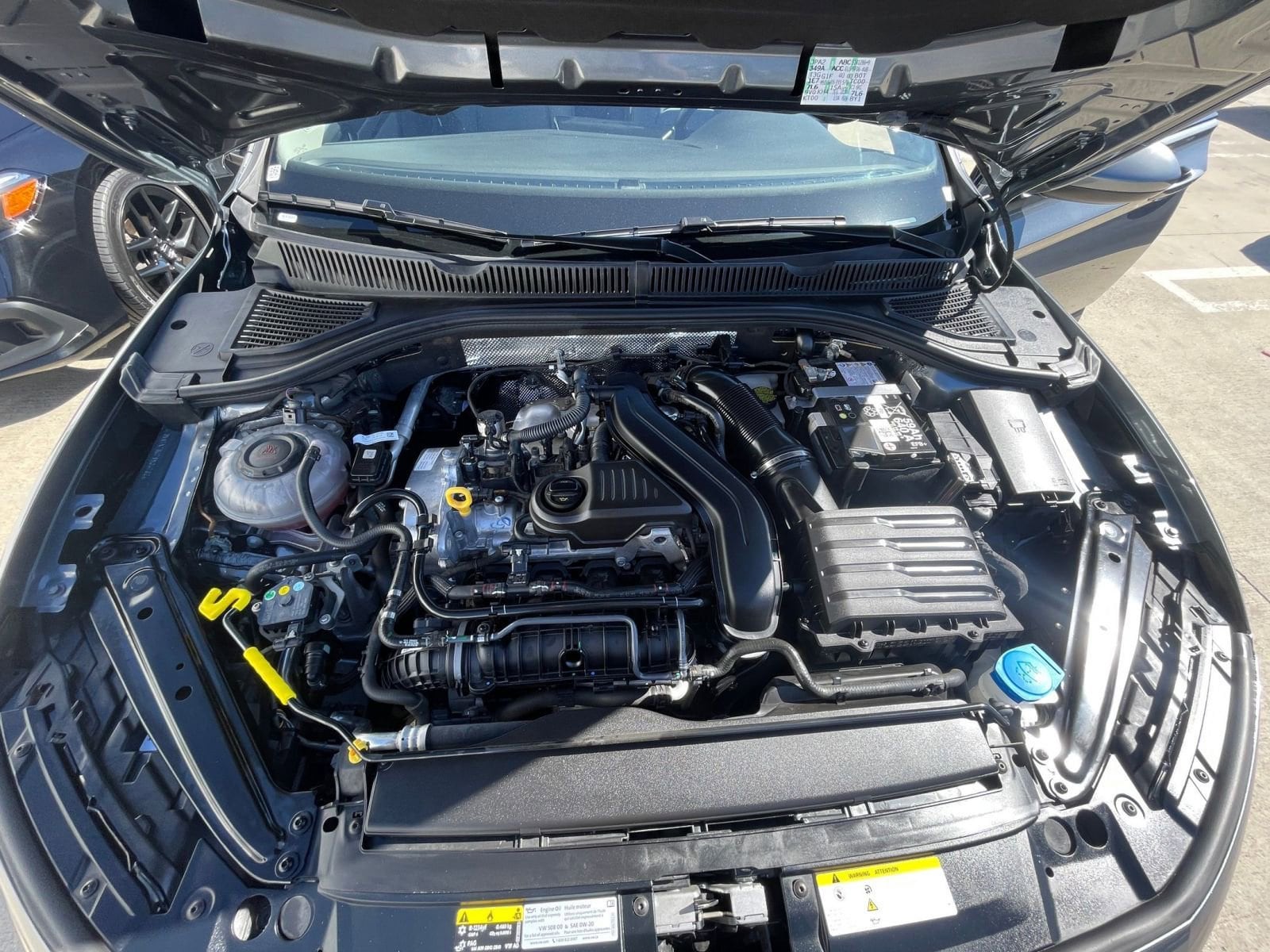 Thumbnail: 2025 Volkswagen Jetta - 32