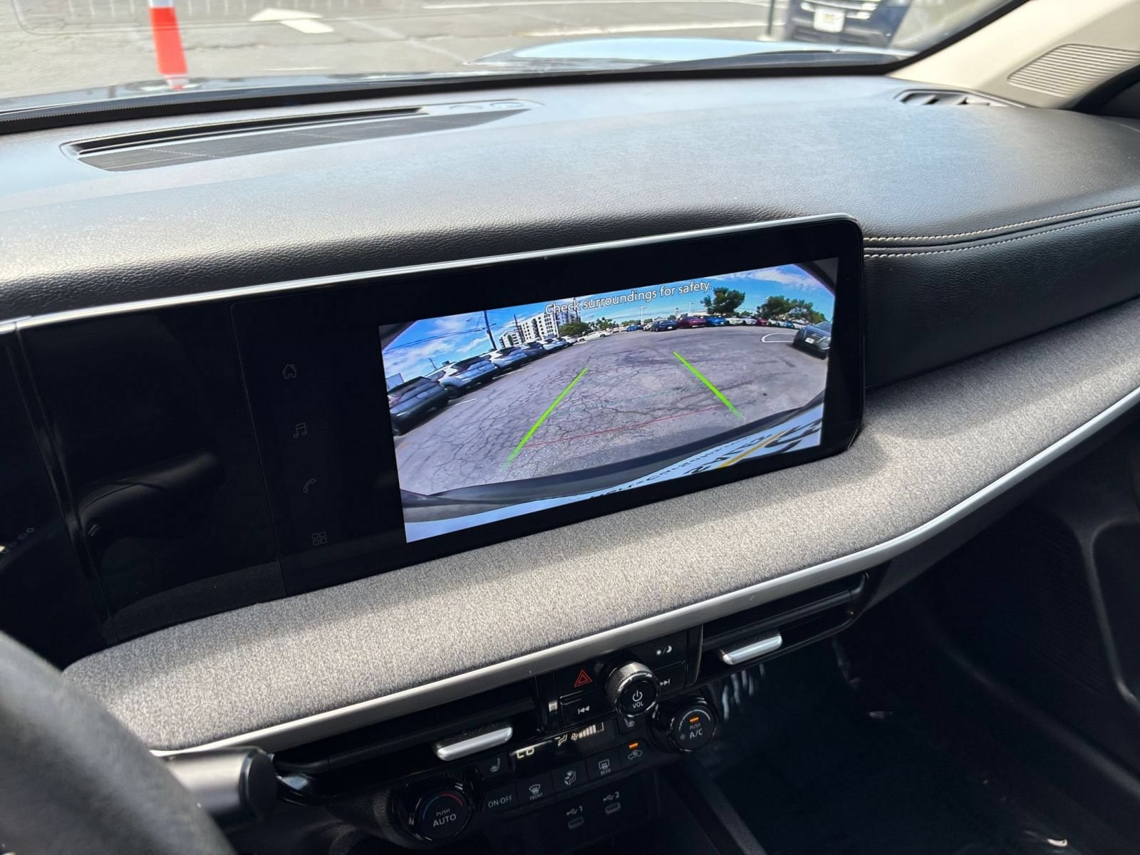 Thumbnail: 2026 Nissan Kicks - 25