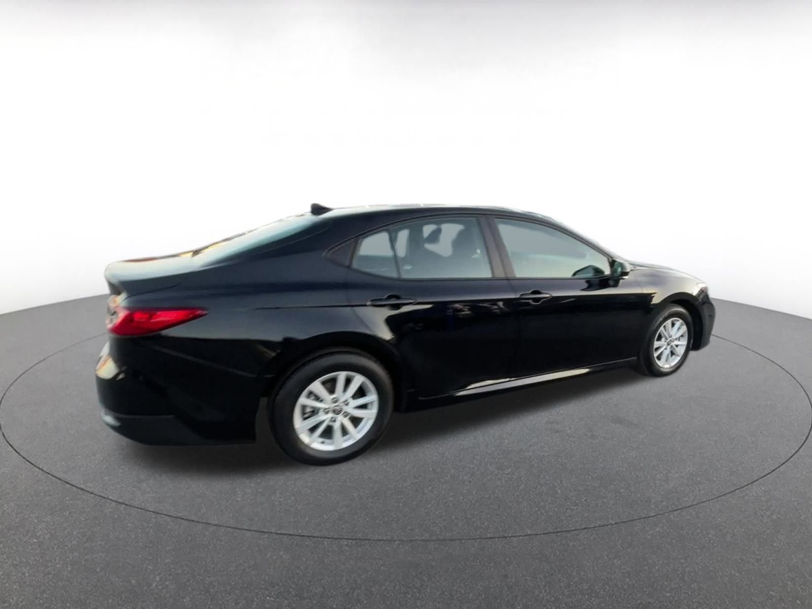 Thumbnail: 2025 Toyota Camry - 15