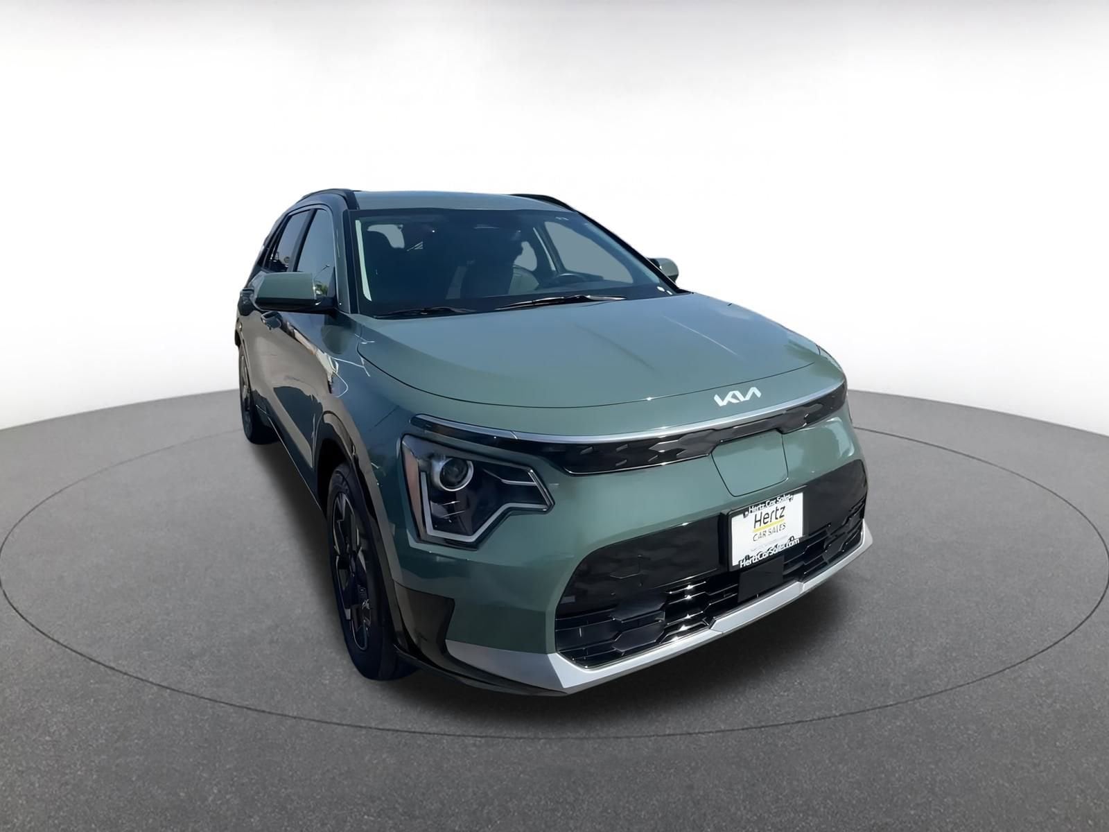 Thumbnail: 2023 Kia Niro - 3