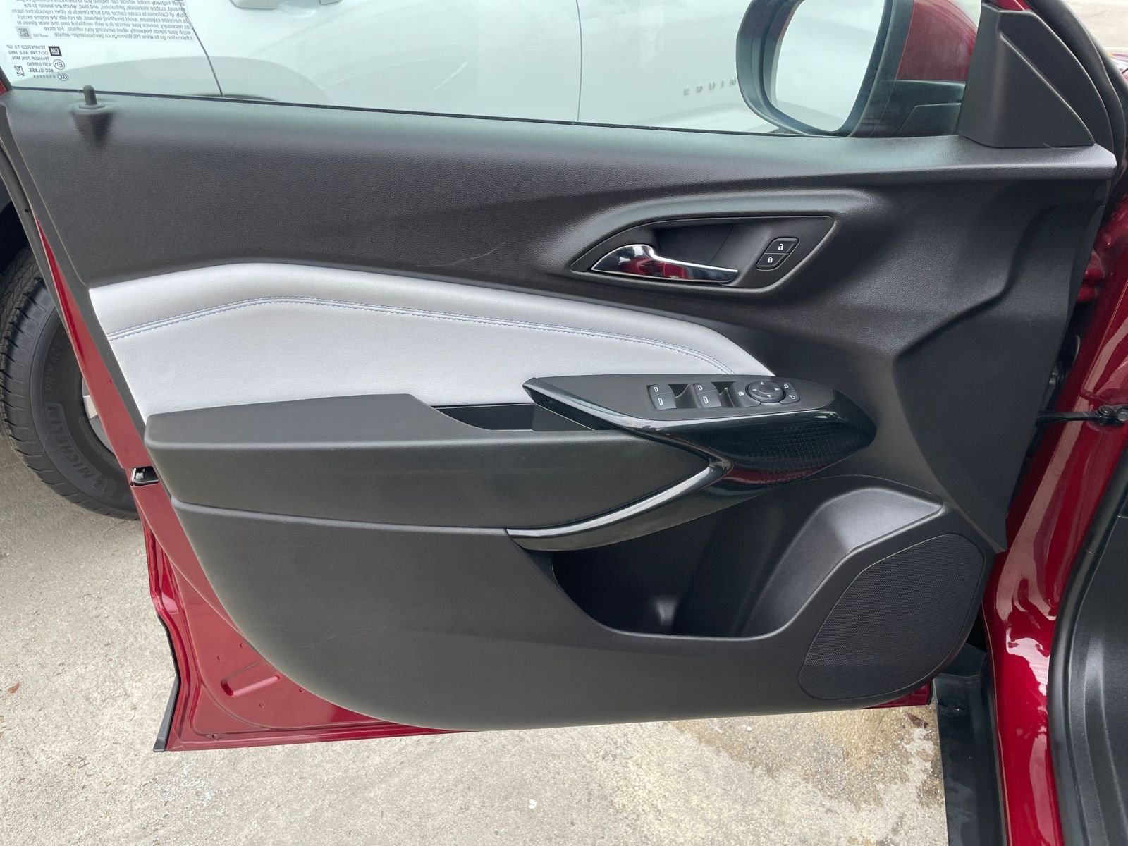 Thumbnail: 2025 Chevrolet Trax - 18