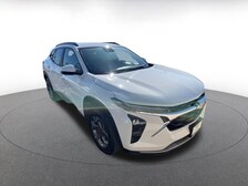 2025 Chevrolet Trax LT -
                  Inglewood, CA