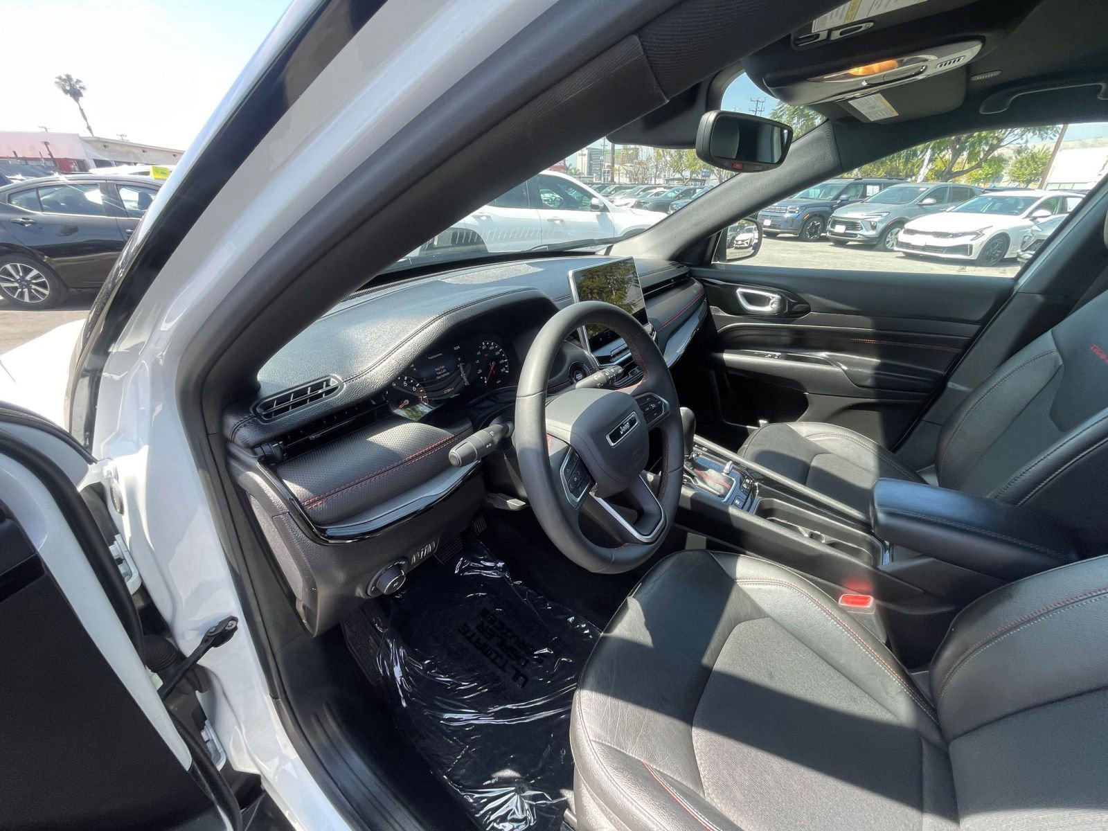 Thumbnail: 2025 Jeep Compass - 34