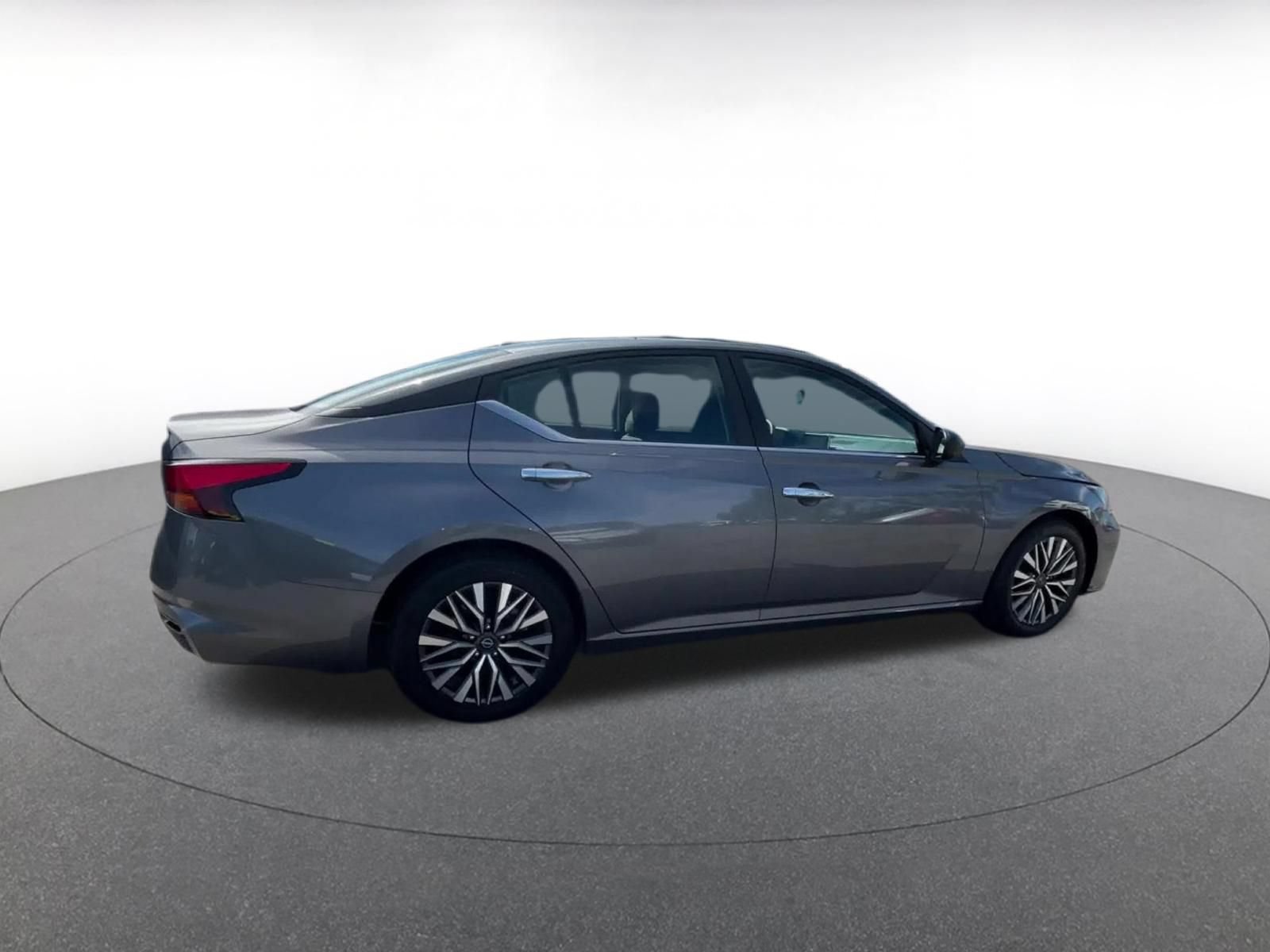 Thumbnail: 2025 Nissan Altima - 14