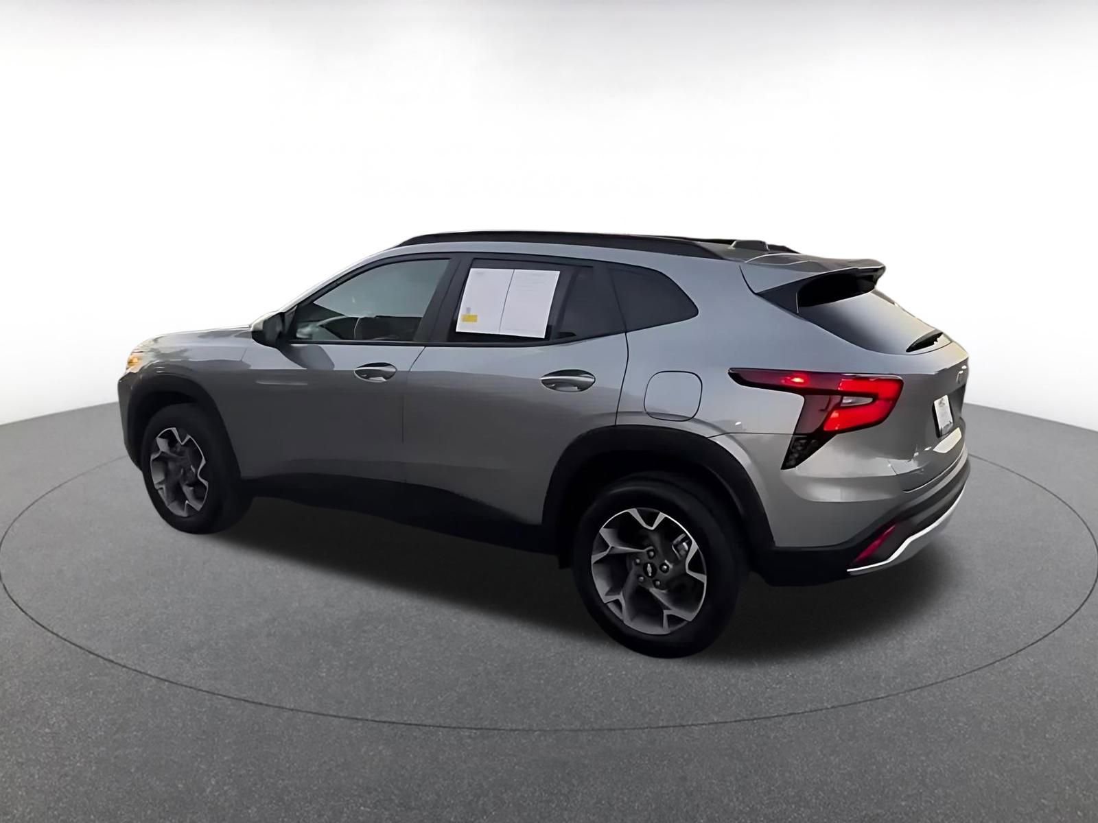 Thumbnail: 2025 Chevrolet Trax - 10