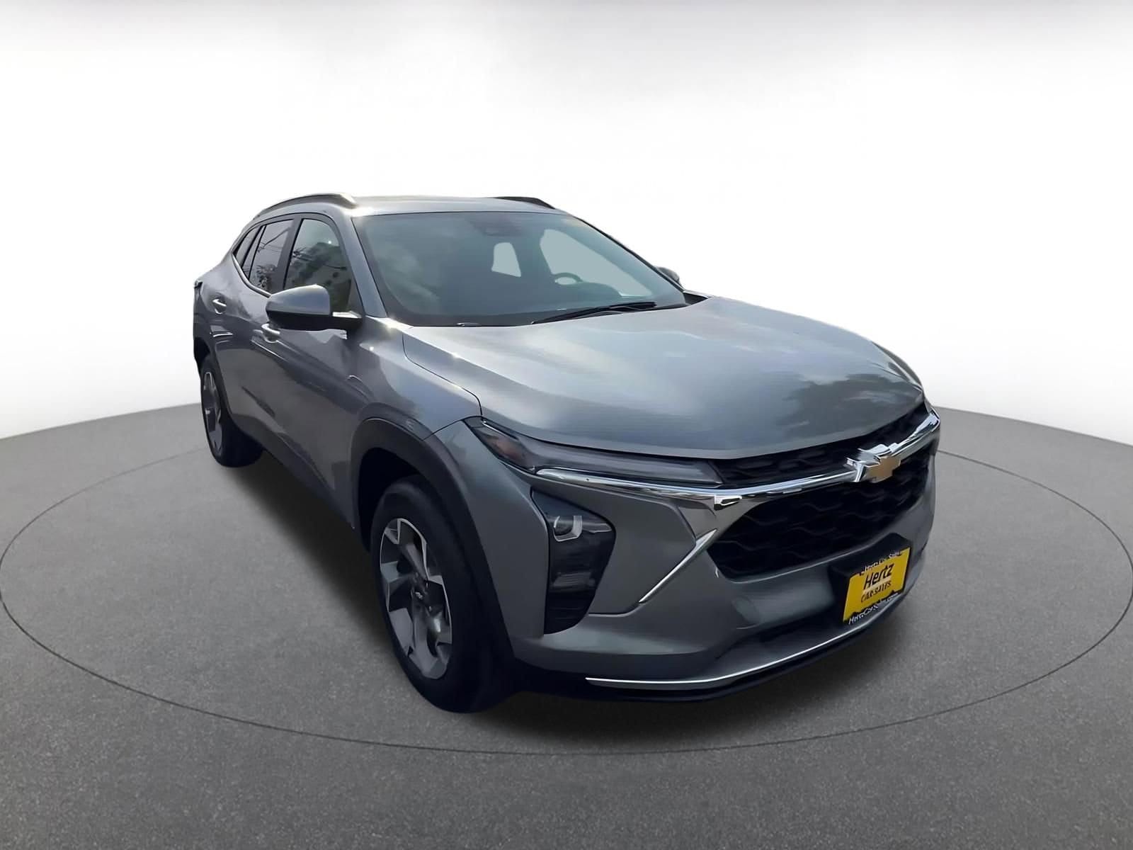 Thumbnail: 2025 Chevrolet Trax - 2
