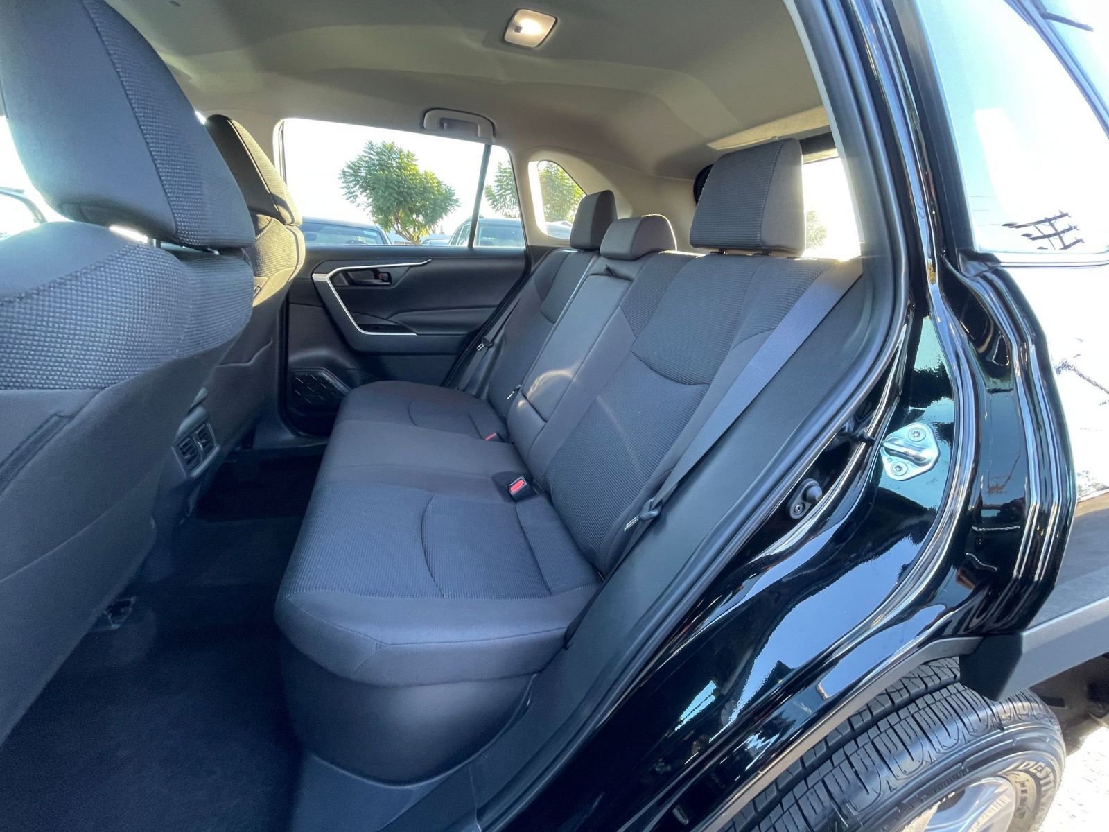 Thumbnail: 2025 Toyota RAV4 - 25