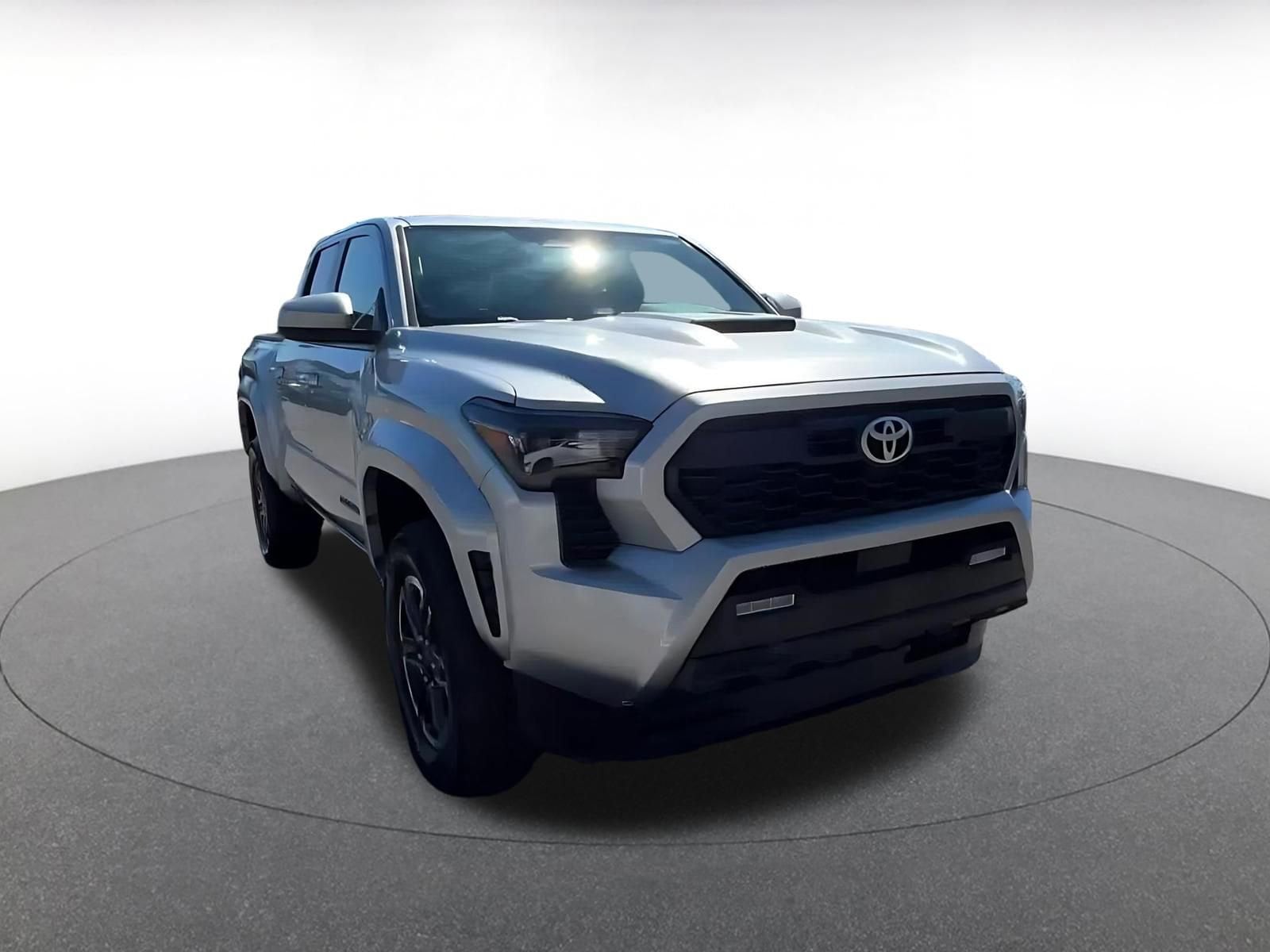 Thumbnail: 2024 Toyota Tacoma - 3