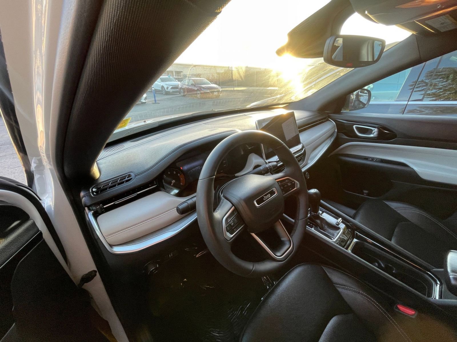 Thumbnail: 2025 Jeep Compass - 34