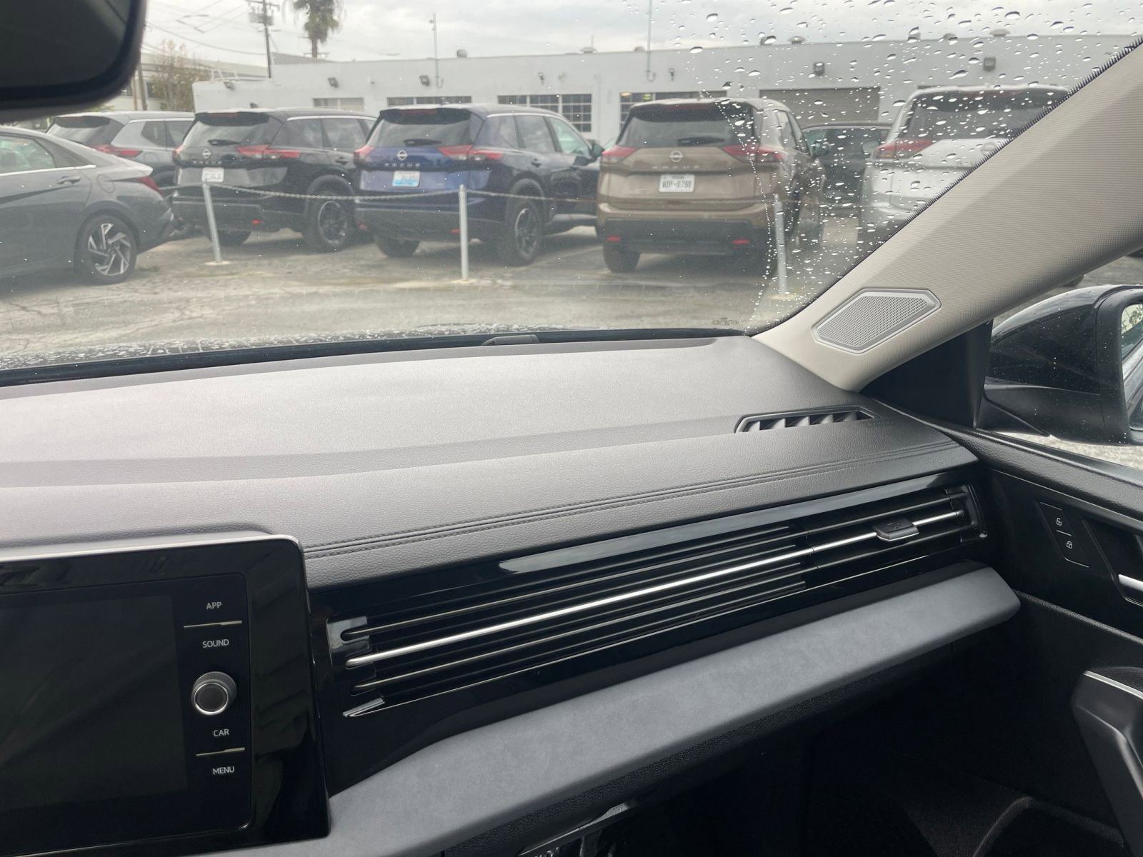 Thumbnail: 2025 Volkswagen Jetta - 35